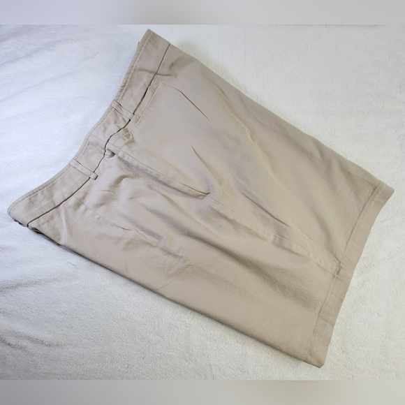 Tribella Pants - TRIBELLA Tan Bermuda Shorts - Size 18